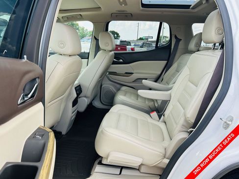 Used 2018 GMC Acadia Denali w/ Technology Package AWD/4WD image 32