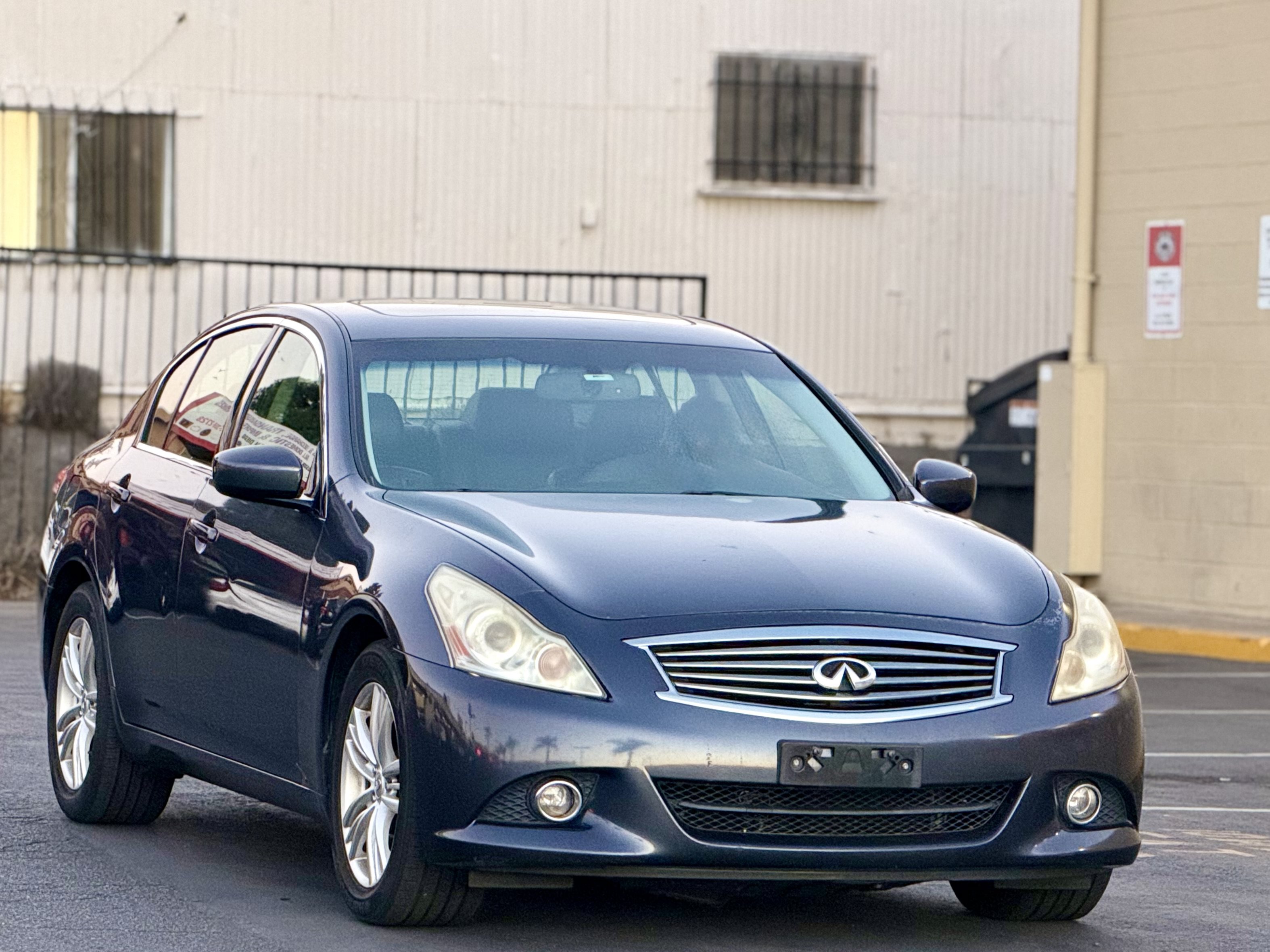 Used 2012 INFINITI G37 x Sedan w/ Premium Pkg AWD/4WD image 3