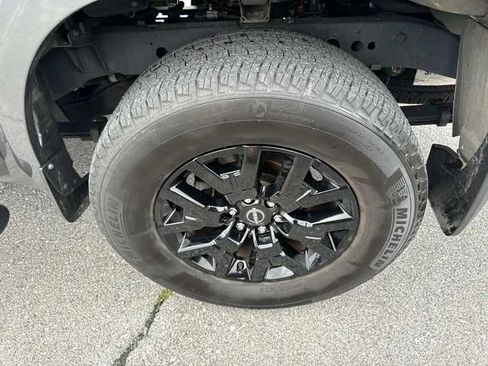 Used 2023 Nissan Frontier SV w/ Midnight Edition Package AWD/4WD image 13