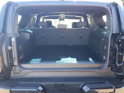 New 2025 GMC Hummer EV 3X w/ LPO, Dark Essentials Package AWD/4WD image 5