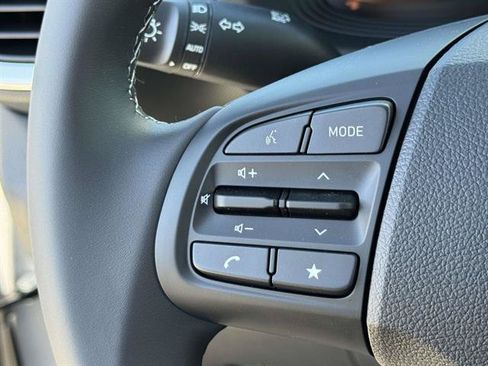 New 2026 Hyundai Venue SEL FWD image 13