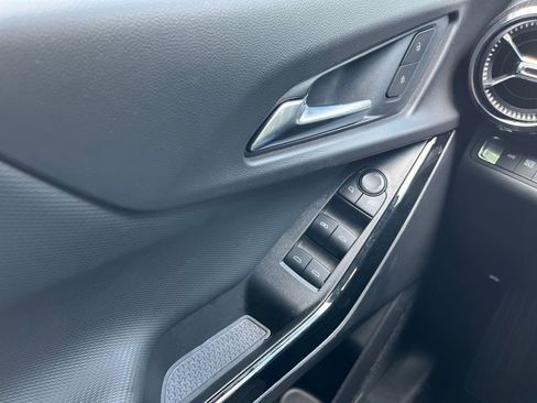 Used 2025 Chevrolet Equinox LT image 18