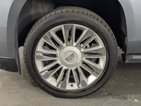 Used 2018 Cadillac Escalade Platinum image 10