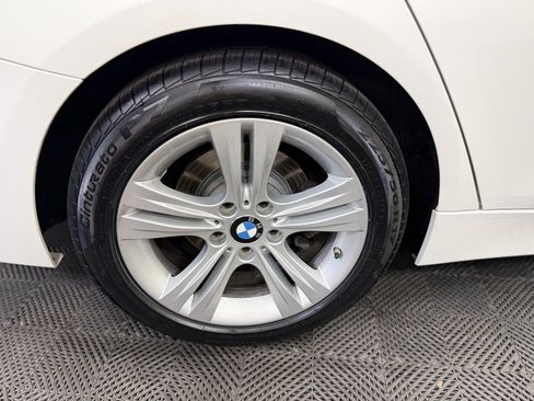Used 2018 BMW 330i xDrive Wagon AWD/4WD image 20