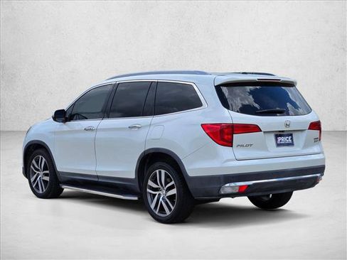 Used 2017 Honda Pilot Touring image 7