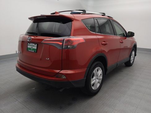 Used 2017 Toyota RAV4 LE FWD image 9