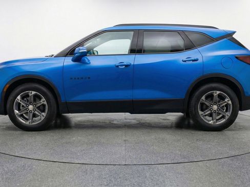 Used 2025 Chevrolet Blazer LT FWD image 5