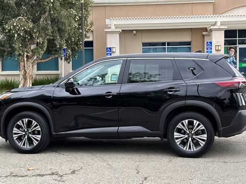 Certified 2023 Nissan Rogue SV image 7