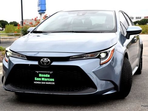 Used 2022 Toyota Corolla LE image 1
