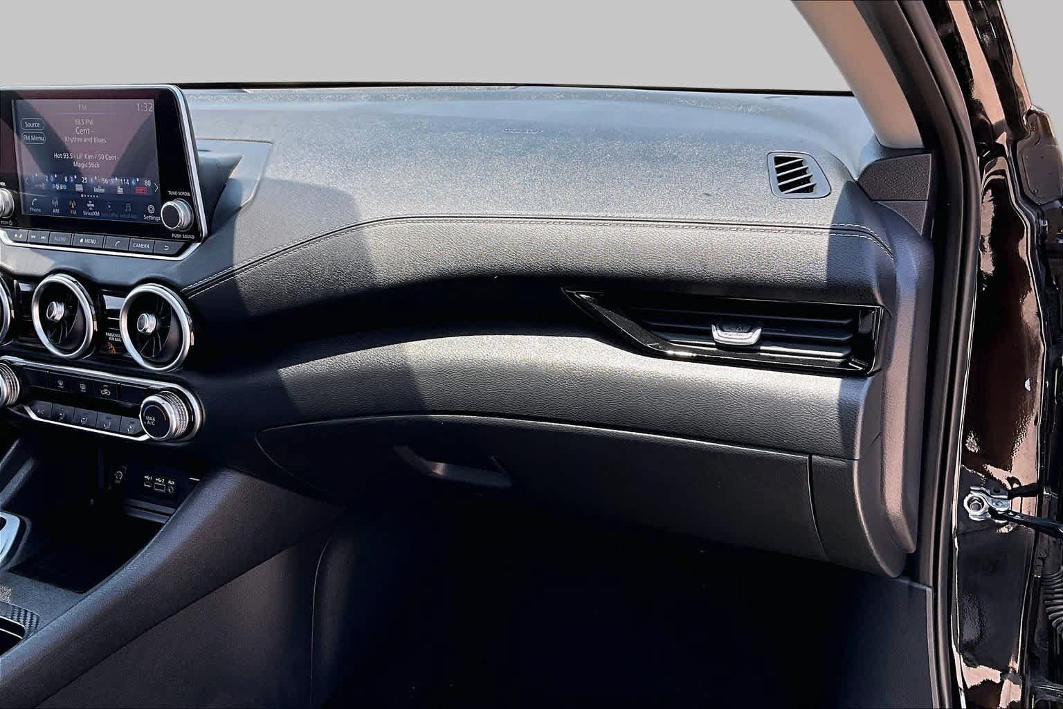 Used 2024 Nissan Sentra SV FWD image 18