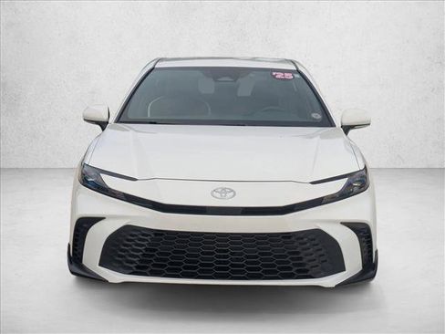 Certified 2025 Toyota Camry SE image 2