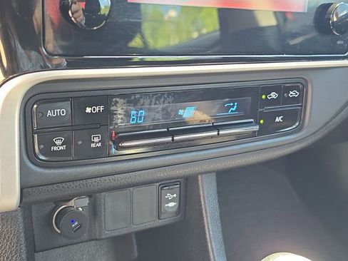 Used 2019 Toyota Corolla LE FWD image 22
