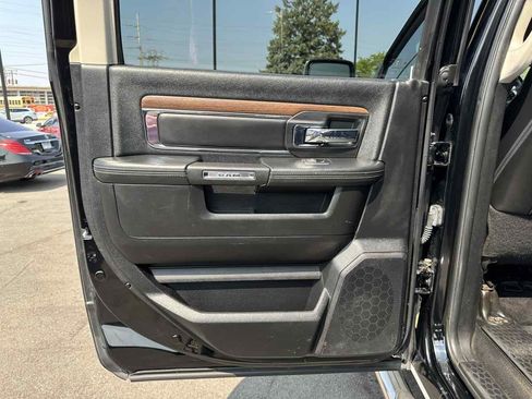 Used 2014 RAM 1500 Laramie image 44