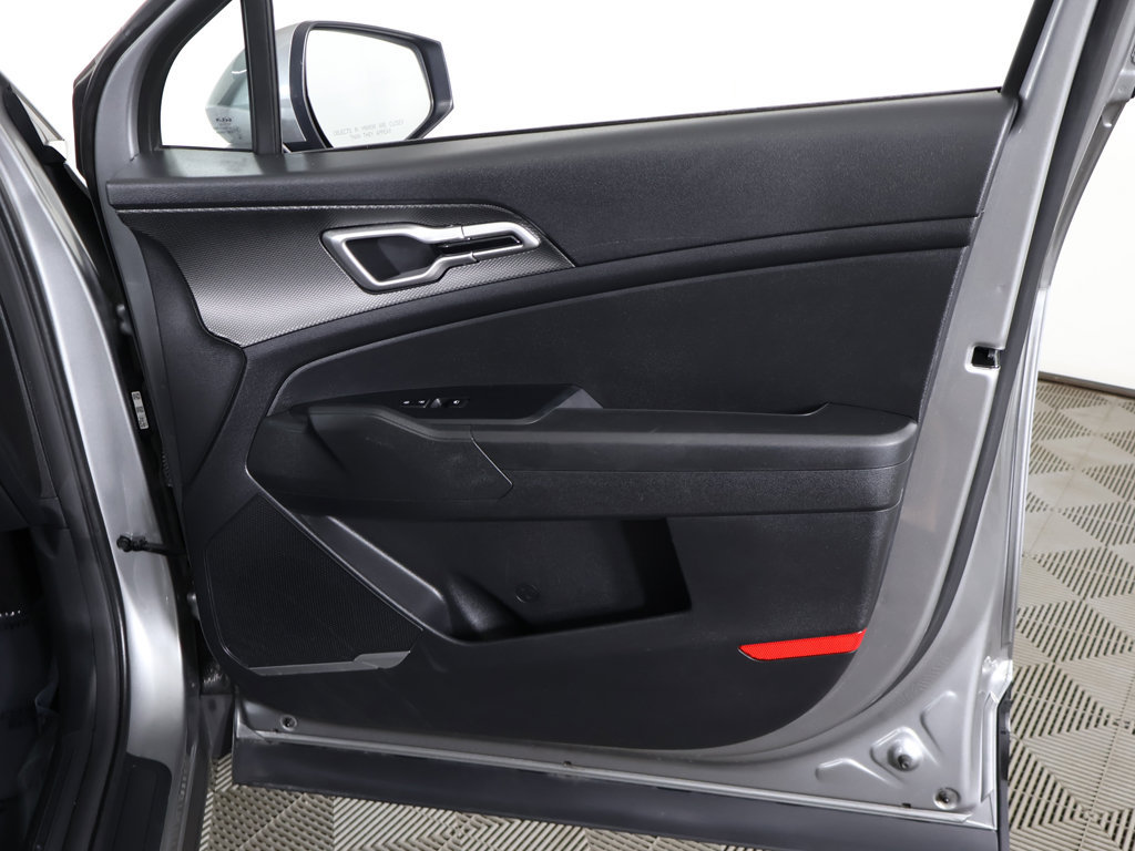 Used 2024 Kia Sportage LX FWD image 21