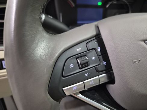 Certified 2025 Cadillac XT6 Premium Luxury image 18