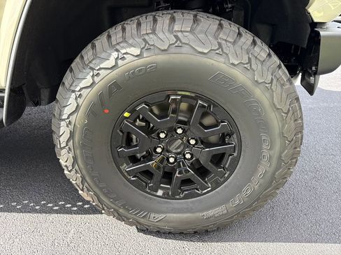 New 2025 Ford Bronco Raptor w/ Interior Carbon Fiber Pack image 11