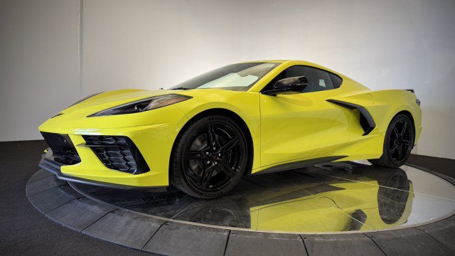 Used 2024 Chevrolet Corvette Stingray Premium Cpe w/ Z51 Performance Package RWD image 21