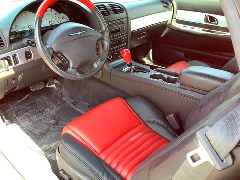 Used 2002 Ford Thunderbird Deluxe image 27