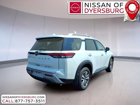 Used 2025 Nissan Pathfinder SL w/ Cargo Package AWD/4WD image 3
