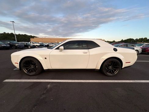 Used 2022 Dodge Challenger R/T Scat Pack RWD image 2