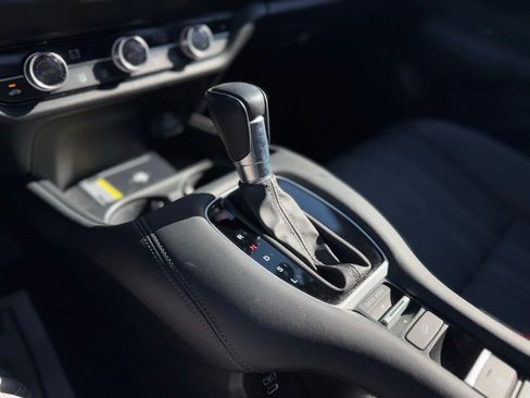 Used 2024 Honda HR-V EX-L image 21