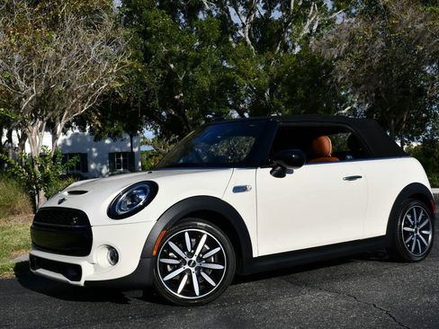Used 2021 MINI Cooper S image 24