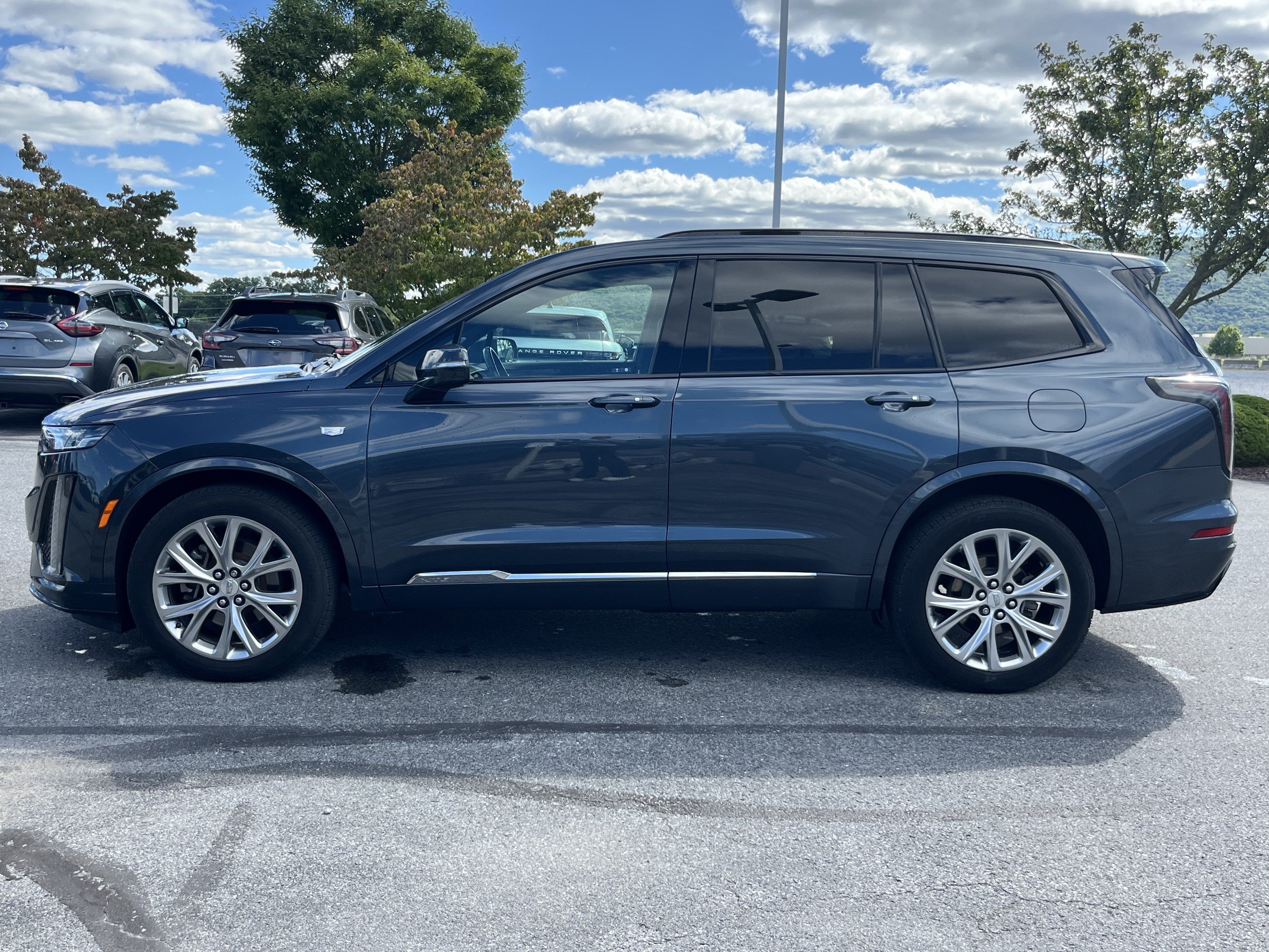 Used 2020 Cadillac XT6 Sport w/ LPO, Floor Liner Package AWD/4WD image 10