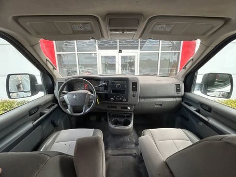 Used 2017 Nissan NV 2500 S RWD image 9