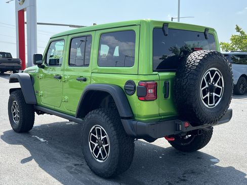 Used 2025 Jeep Wrangler Unlimited Rubicon w/ Safety Group AWD/4WD image 12