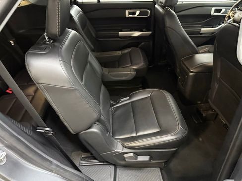 Certified 2022 Ford Explorer XLT w/ Equipment Group 202A image 55