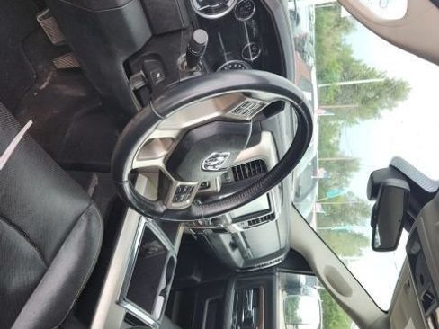 Used 2015 RAM 1500 Laramie w/ Convenience Group AWD/4WD image 9