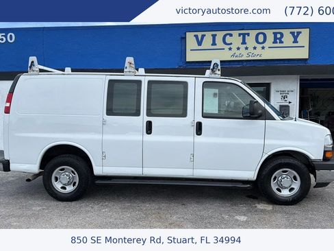 Used 2020 Chevrolet Express 2500 w/ Driver Convenience Package RWD image 3