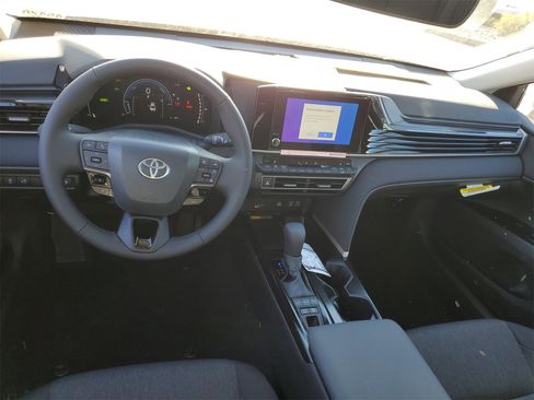 New 2026 Toyota Camry LE image 10