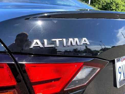 Used 2023 Nissan Altima 2.5 SV FWD image 30