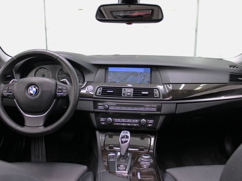 Used 2011 BMW 528i Sedan image 53