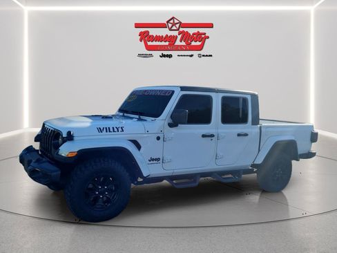 Used 2023 Jeep Gladiator Willys image 1