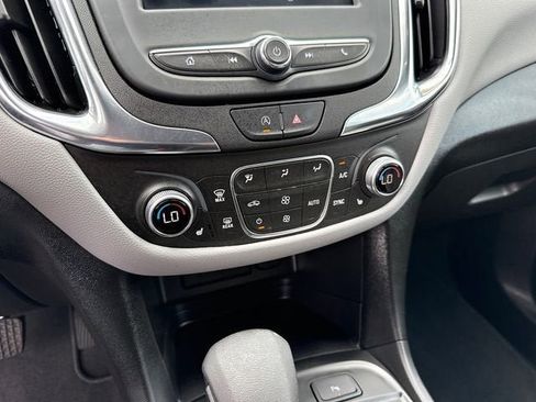 Used 2022 Chevrolet Equinox LT FWD image 21