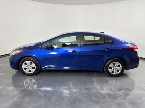Used 2017 Kia Forte LX FWD image 8