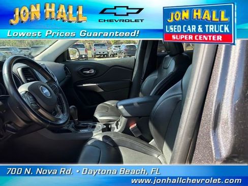 Used 2021 Jeep Cherokee Latitude Plus image 15