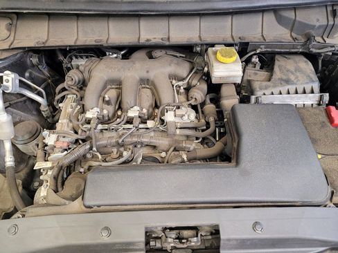 Used 2023 Nissan Pathfinder SV image 30