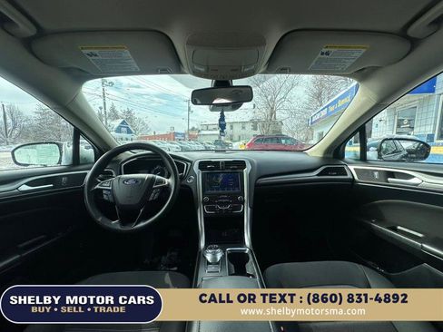 Used 2019 Ford Fusion SE image 20