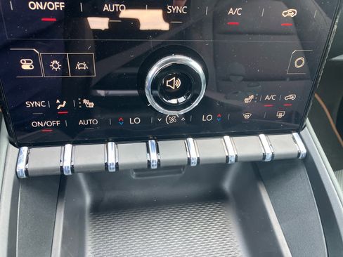 New 2026 GMC Terrain AT4 w/ Technology Package II image 27