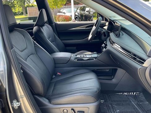 Certified 2025 INFINITI QX60 Luxe image 30