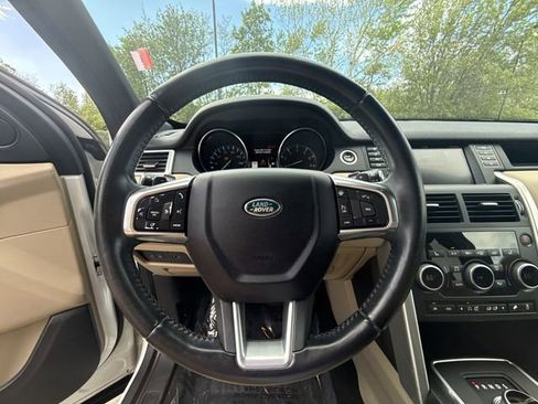 Used 2016 Land Rover Discovery Sport HSE AWD/4WD image 14