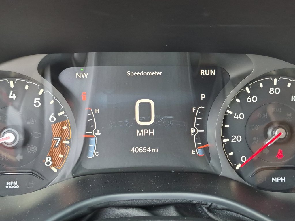 Used 2025 Jeep Compass Trailhawk AWD/4WD image 27