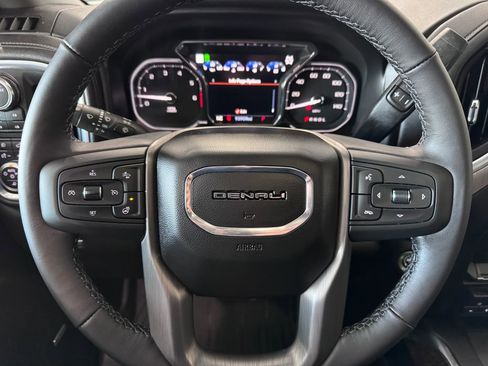 Used 2021 GMC Sierra 2500 Denali w/ Denali Ultimate Package image 15