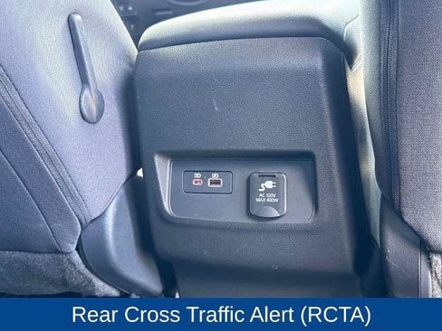 Used 2024 Nissan Frontier SV w/ SV Convenience Package AWD/4WD image 21