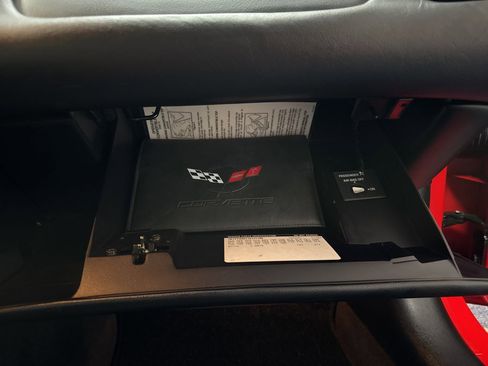 Used 2001 Chevrolet Corvette Convertible image 19