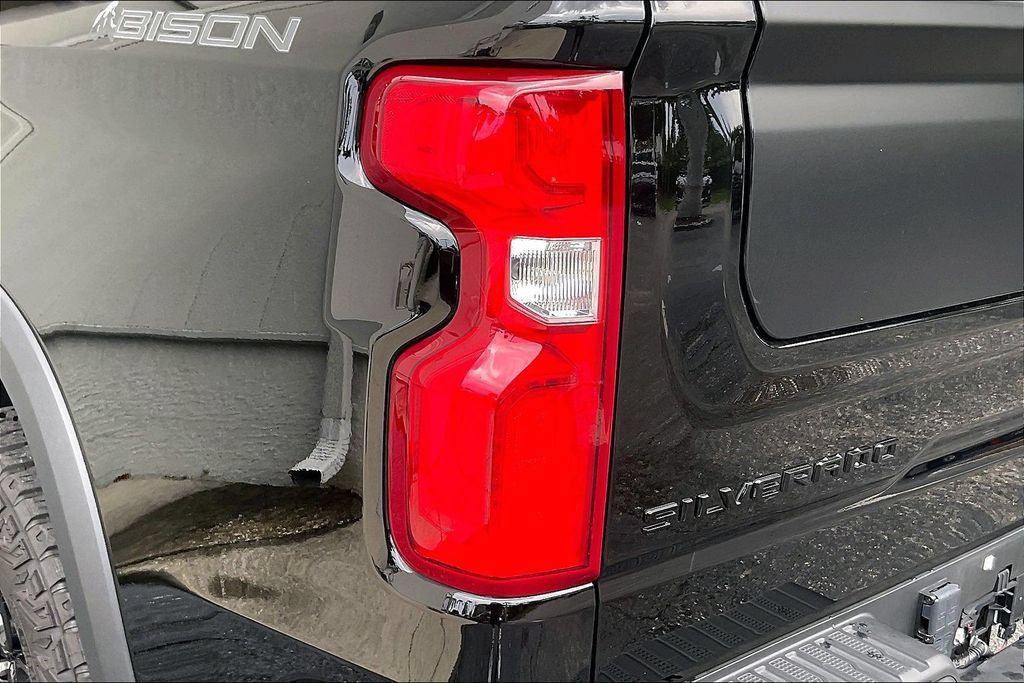 Used 2024 Chevrolet Silverado 1500 ZR2 w/ ZR2 Bison Edition AWD/4WD image 18