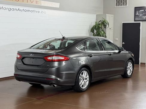Used 2015 Ford Fusion SE FWD image 3